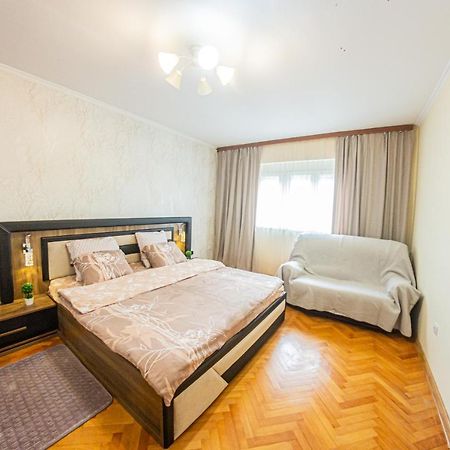 Apartment Emili City Center Bar Bagian luar foto